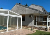 Chalet independiente con terreno en venta en la España, Nuevo Baztán, ref: TR417615 foto