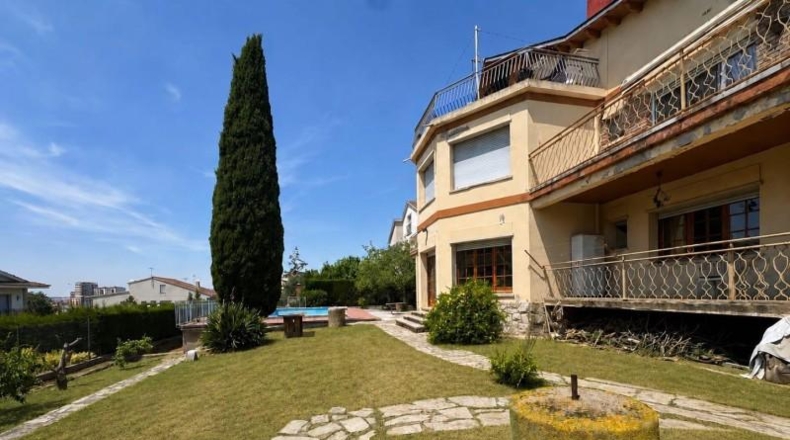Lerida - Cervera - 1100m2