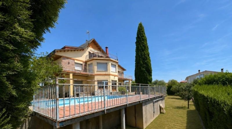 Lerida - Cervera - 1100m2