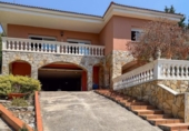 Chalet independiente con terreno en venta en la España, Vallirana, ref: TR417633 foto