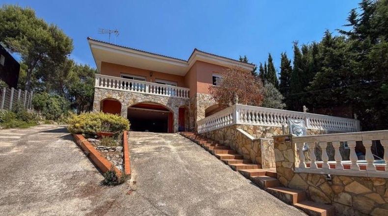 Барселона - Vallirana - 1260m2