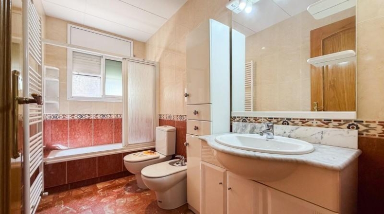 Барселона - Vallirana - 1260m2