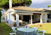 Chalet independiente con terreno en venta en la España, El Puerto de Santa María, ref: TR408148 foto