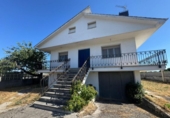 Chalet independiente con terreno en venta en la España, Ponferrada, ref: TR414117 foto