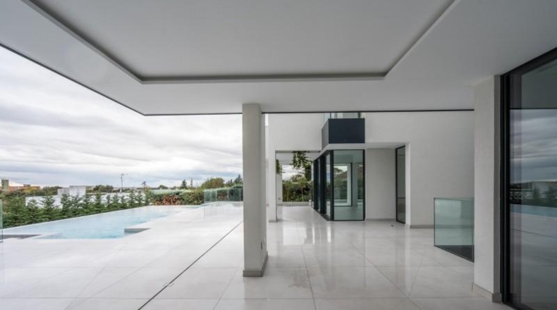 Comunidad de Madrid - Las Rozas de Madrid - 2100m2
