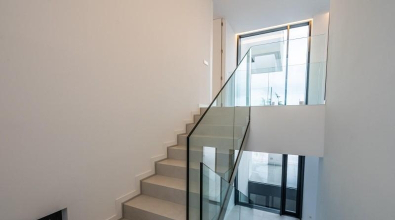 Comunidad de Madrid - Las Rozas de Madrid - 2100m2