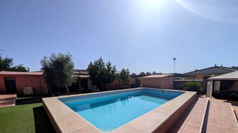 Jaén - Linares - 681m2