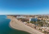 Городская земля под застройку на продажу у города Рокетас-де-Мар Фото