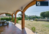 Chalet independiente con terreno en venta en la España, Caldes de Malavella, ref: TR417711 foto