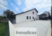 Xalet independent amb terreny en venda a la España, Torrelavega, ref.: TR417745 foto
