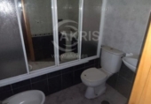 Отдельно стоящий дом с участком на продажу в городе Chozas de Canales. Фото