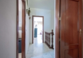 Chalet adosado con terreno en venta en Espartinas ref: TR416730 foto