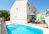 Chalet adosado con terreno en venta en Espartinas ref: TR416730 foto