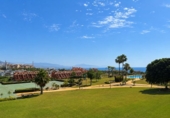Chalet adosado con terreno en venta en San Luis de Sabinillas ref: TR417773 foto