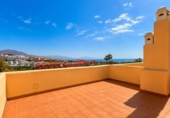 Chalet adosado con terreno en venta en San Luis de Sabinillas ref: TR417773 foto