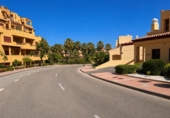Chalet adosado con terreno en venta en San Luis de Sabinillas ref: TR417773 foto