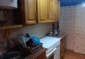Дом с участком на продажу в городе Вальдепеньяс. Фото