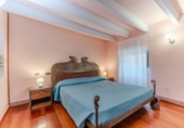 Chalet independiente con terreno en venta en Verges ref: TR417809 foto