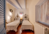 Chalet independiente con terreno en venta en Verges ref: TR417809 foto
