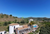 Casa de campo con terreno en venta en Cómpeta ref: TR419190 foto