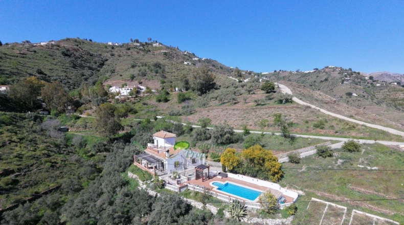 Malaga - Cómpeta - 4438m2