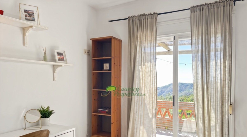 Malaga - Cómpeta - 4438m2