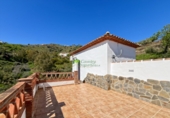 Casa de campo con terreno en venta en Cómpeta ref: TR419190 foto