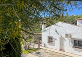 Casa de campo con terreno en venta en Cómpeta ref: TR419190 foto