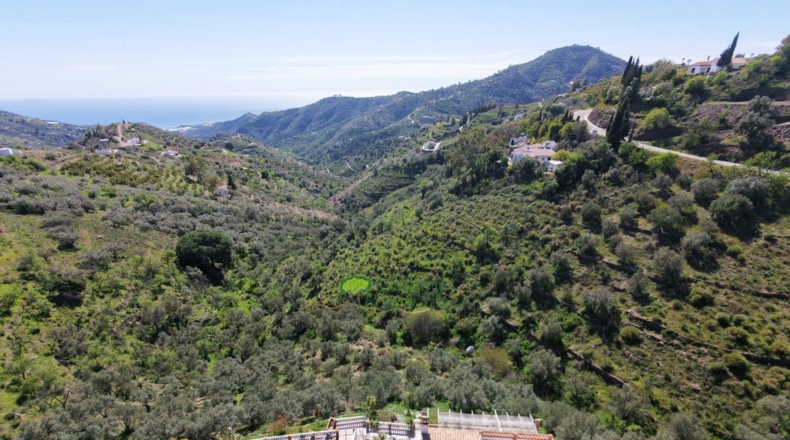 Malaga - Cómpeta - 4438m2