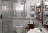 Отдельно стоящий дом с участком на продажу в городе Matalascañas. Фото