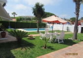 Chalet independiente con terreno en venta en Matalascañas ref: TR29500 foto
