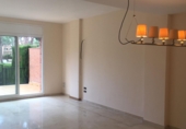 Chalet adosado con terreno en alquiler en Gavà ref: TR419231 foto