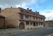 Chalet independiente con terreno en venta en la España, Pesquera de Duero, ref: TR419278 foto