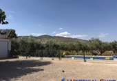 Chalet independiente con terreno en venta en Alcalá del Júcar ref: TR419304 foto