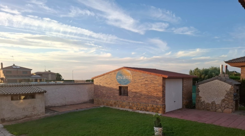 Саламанка - San Cristóbal de la Cuesta - 1000m2