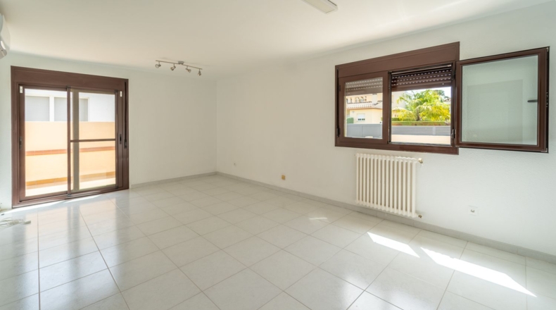 Tarragona - Móra d'Ebre - 328m2