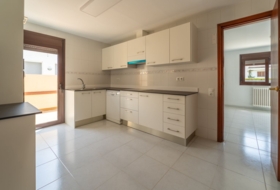 Móra d'Ebre 328&nbsp;м²