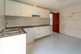 Móra d'Ebre 328&nbsp;м²