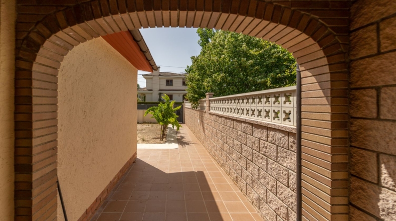 Tarragona - Móra d'Ebre - 328m2