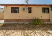 Отдельно стоящий дом с участком на продажу в городе Móra d'Ebre Фото