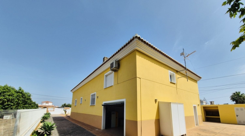 Valencia - Oliva - 1579m2