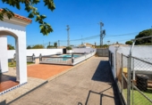 Xalet independent amb terreny en venda a Chiclana de la Frontera ref.: TR383580 foto