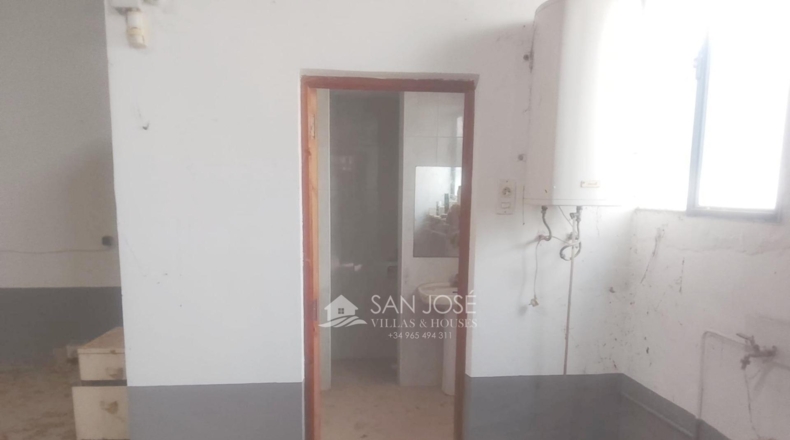 Albacete - Caudete - 704m2