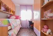 Вилла с участком на продажу в городе Peligros Фото