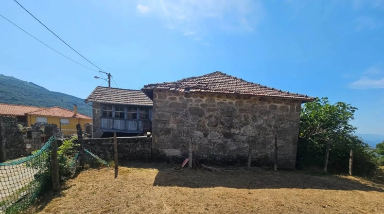 Оренсе - San Roque de Crespos - 1000m2