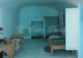 Фермерский дом с участком на продажу в городе Hondón de las Nieves Фото