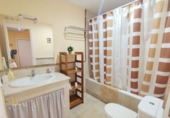 Chalet adosado con terreno en venta en la España, La Herradura, ref: TR419459 foto
