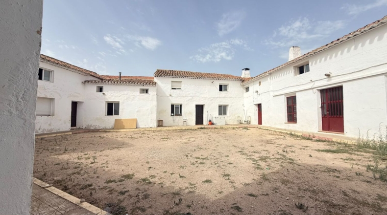 Albacete - Molinicos - 942m2