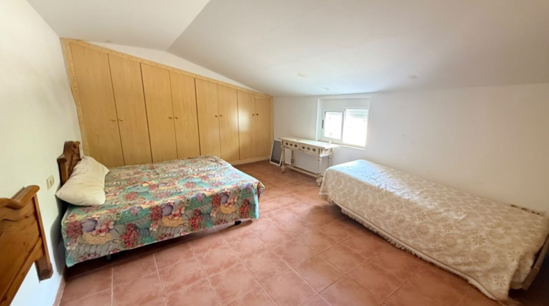 Albacete - Molinicos - 942m2