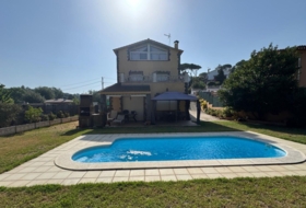 Dosrius 777&nbsp;m²